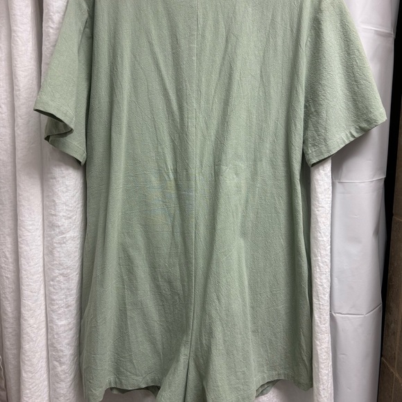 Sage green romper! Never worn! - Picture 2 of 4